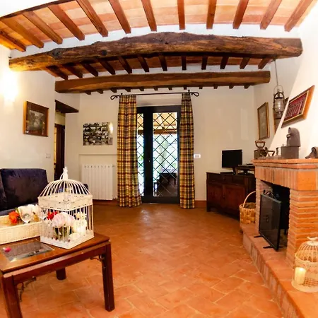 Marginone Sleeps 6 Pool Wifi 别墅