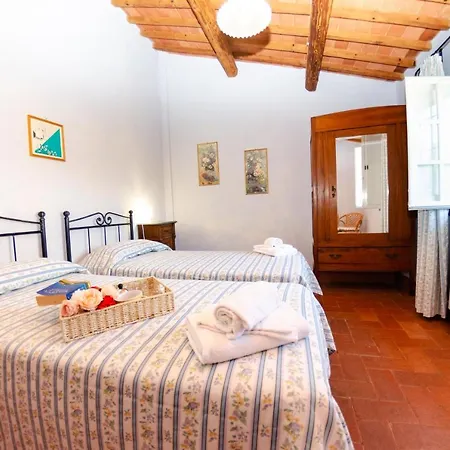 别墅 Marginone Sleeps 6 Pool Wifi